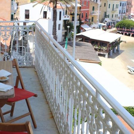 La Casa Di Principino Lägenhet Giglio Porto Exteriör bild