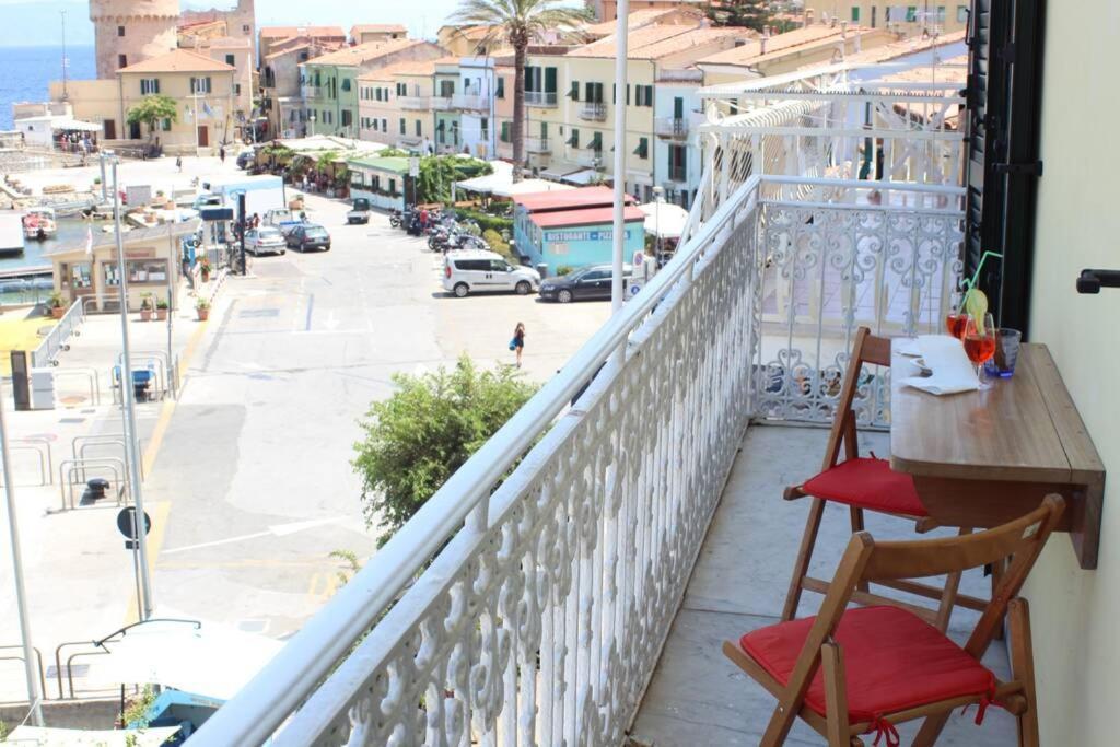 La Casa Di Principino Lägenhet Giglio Porto Exteriör bild